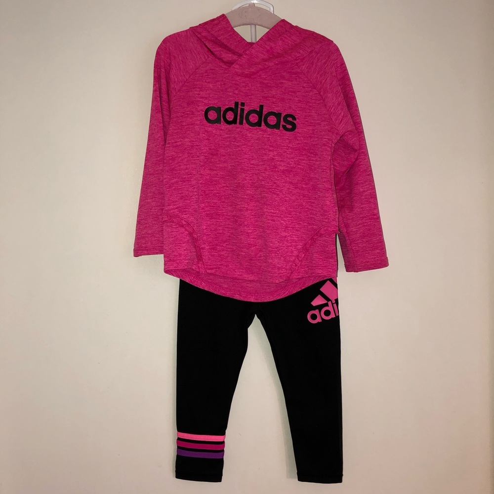EUC!!! Adidas 18mth girl long set